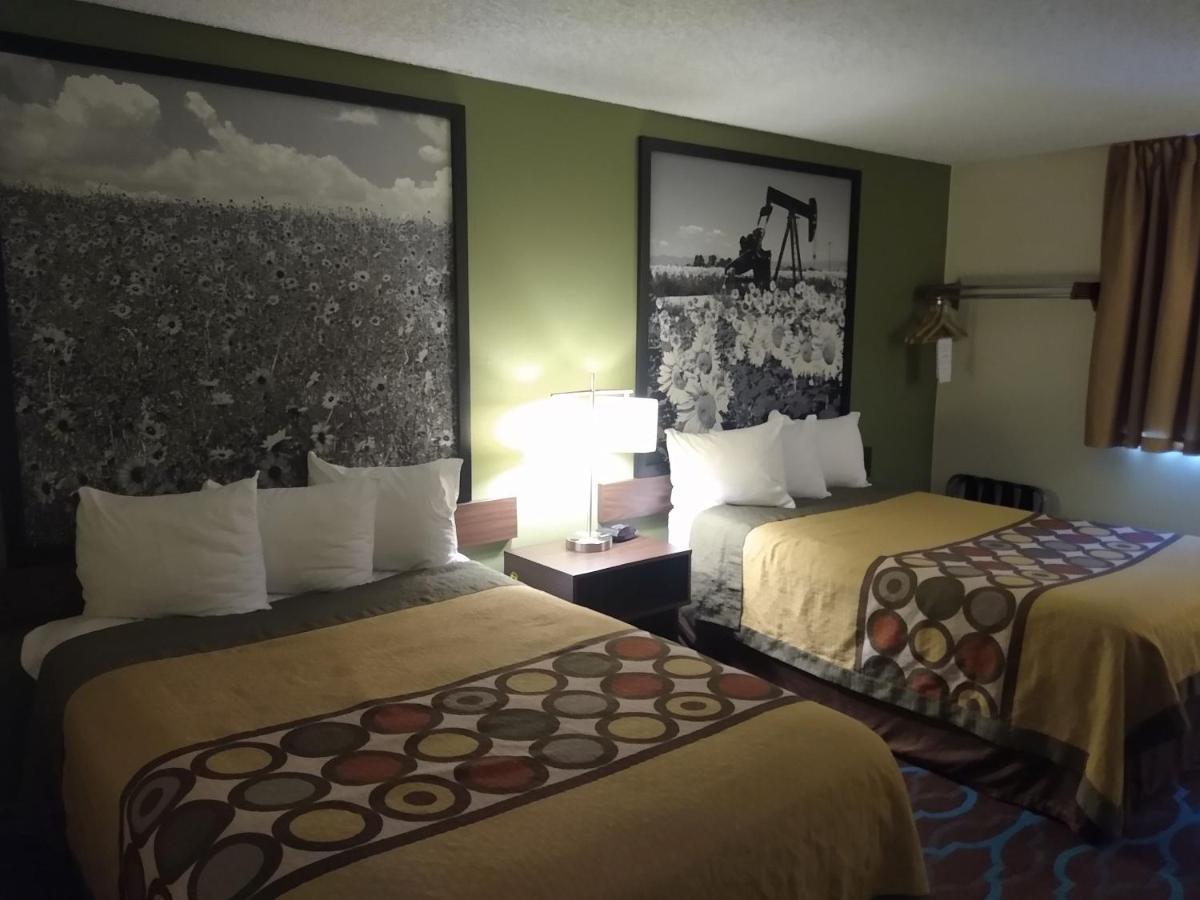 Super 8 By Wyndham Craig Hotel Exterior photo