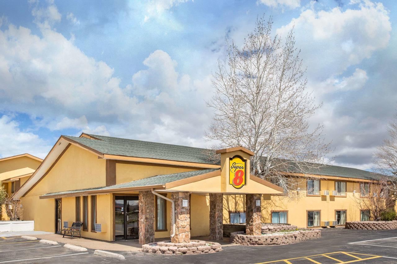 Super 8 By Wyndham Craig Hotel Exterior photo